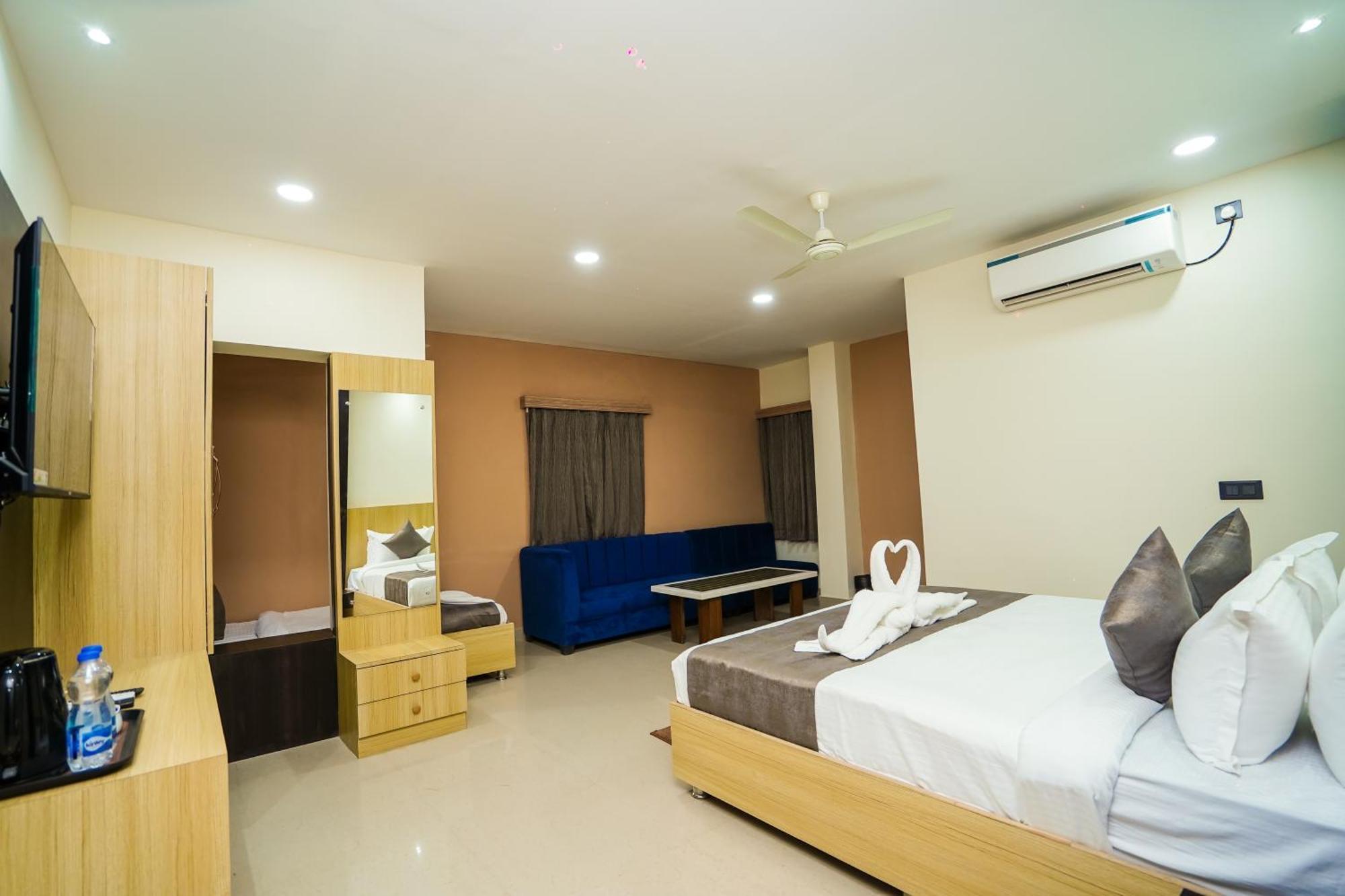 Hotel Middleton Nxt Бхубанешвар Екстериор снимка