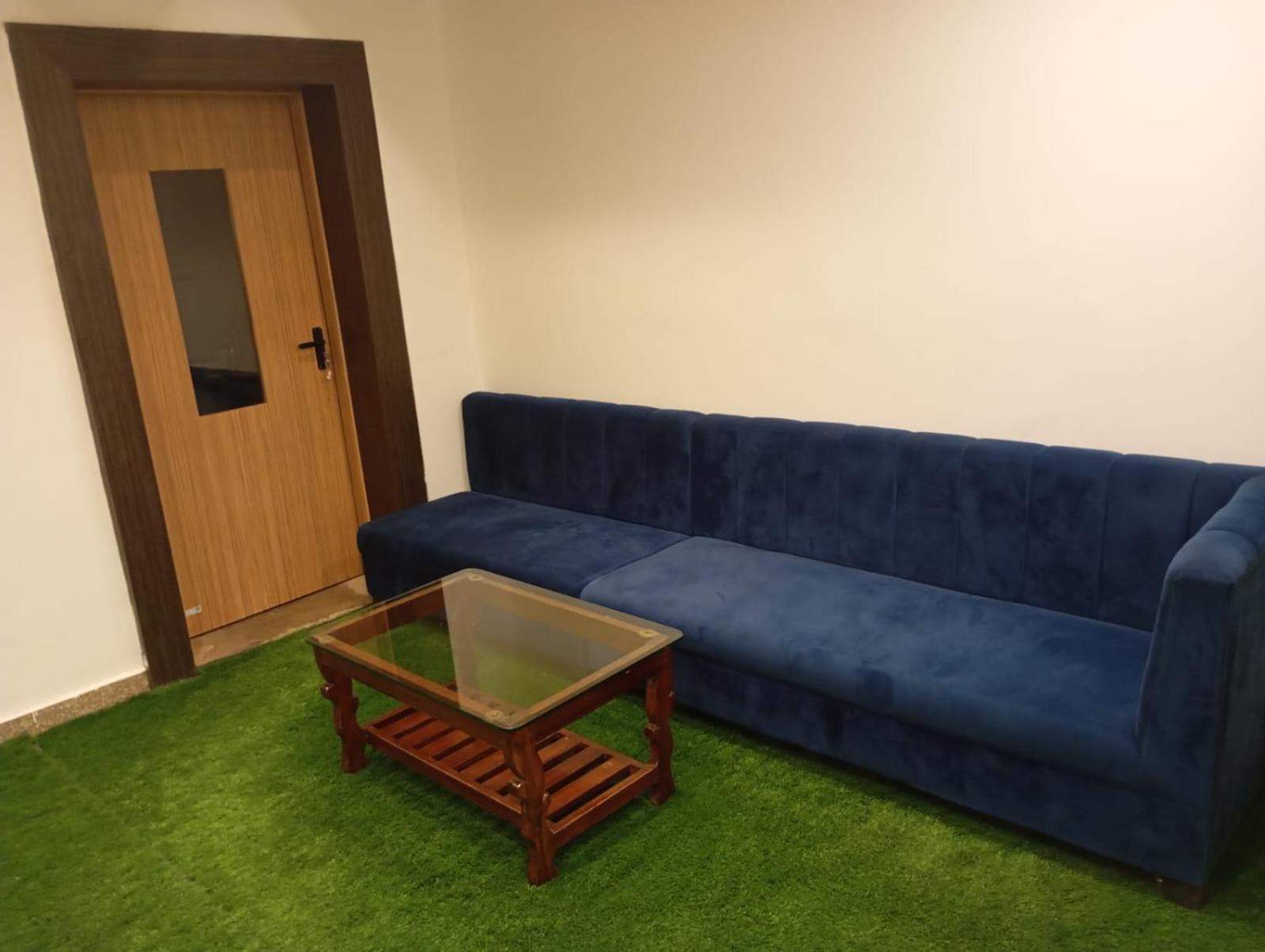 Hotel Middleton Nxt Бхубанешвар Екстериор снимка