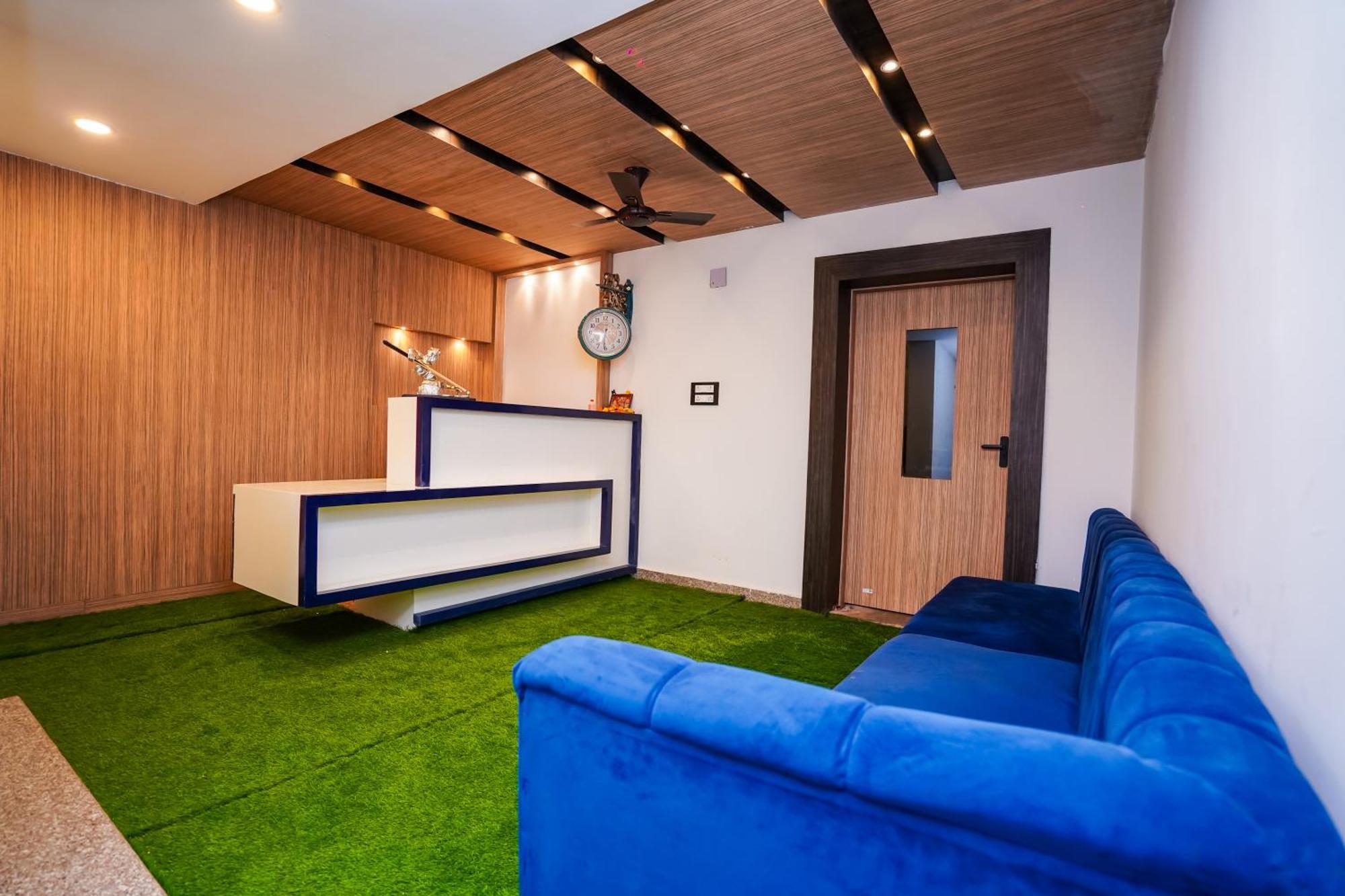 Hotel Middleton Nxt Бхубанешвар Екстериор снимка